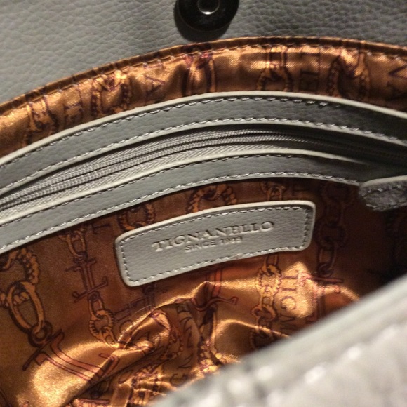 Tignanello leather crossbody/ shoulder bag - Picture 3 of 4